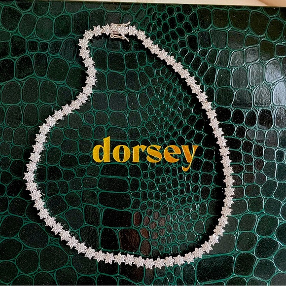dorsey Jewelry - Dorsey

PETITE MARGUERITE, WHITE SAPPHIRE SILVER RIVIÈRE Necklace